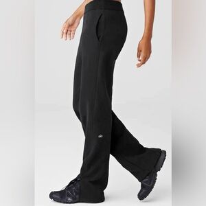 ALO Yoga women Black Sweatpants